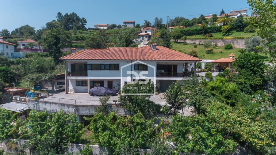 Moradia T3 para Venda em Freixo de Cima e de Baixo