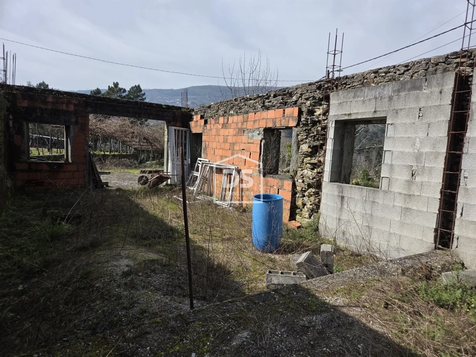 Moradia T2 para Venda em Moura Morta e Vinhós Foto 6