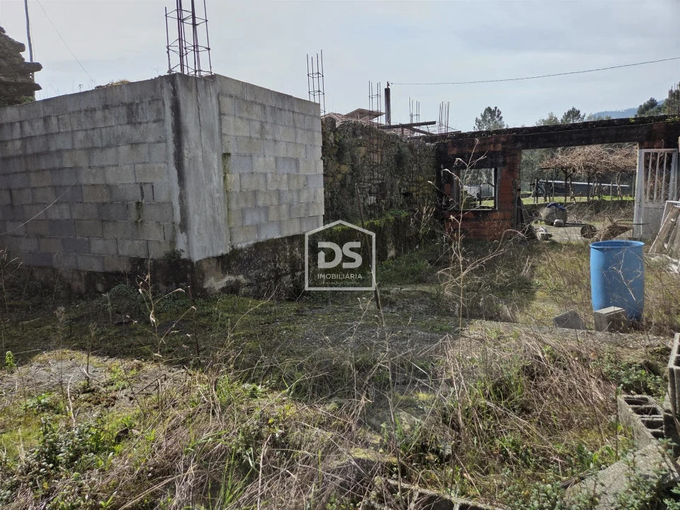 Moradia T2 para Venda em Moura Morta e Vinhós Foto 7
