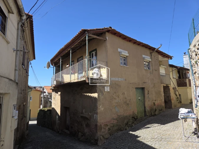 Moradia T3 para Venda em Armamar Foto 7