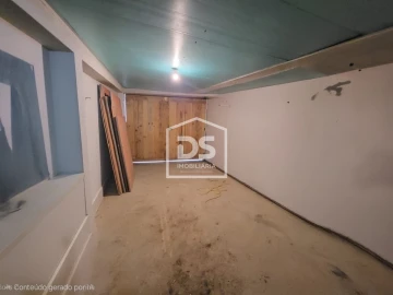 Moradia T2 para Venda em Aricera e Goujoim