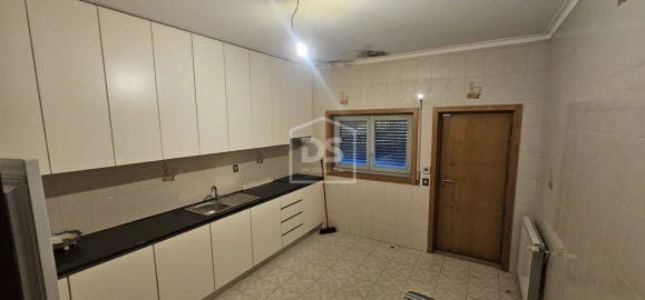 Moradia T6 para Venda em Mancelos