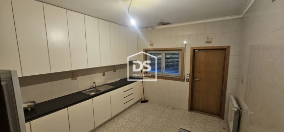 Moradia T6 para Venda em Mancelos