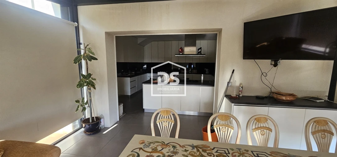 Moradia T6 para Venda em Mancelos Foto 68