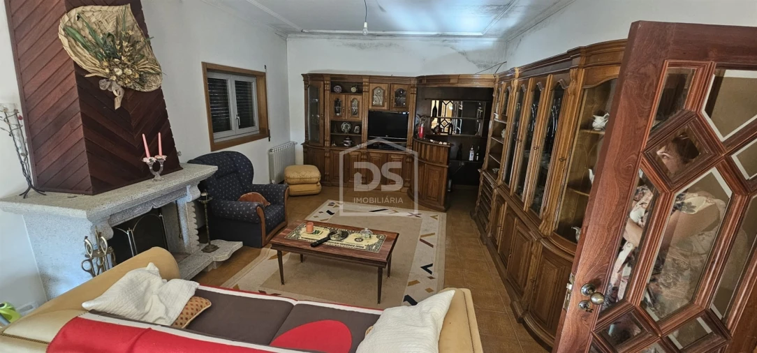 Moradia T6 para Venda em Mancelos Foto 3