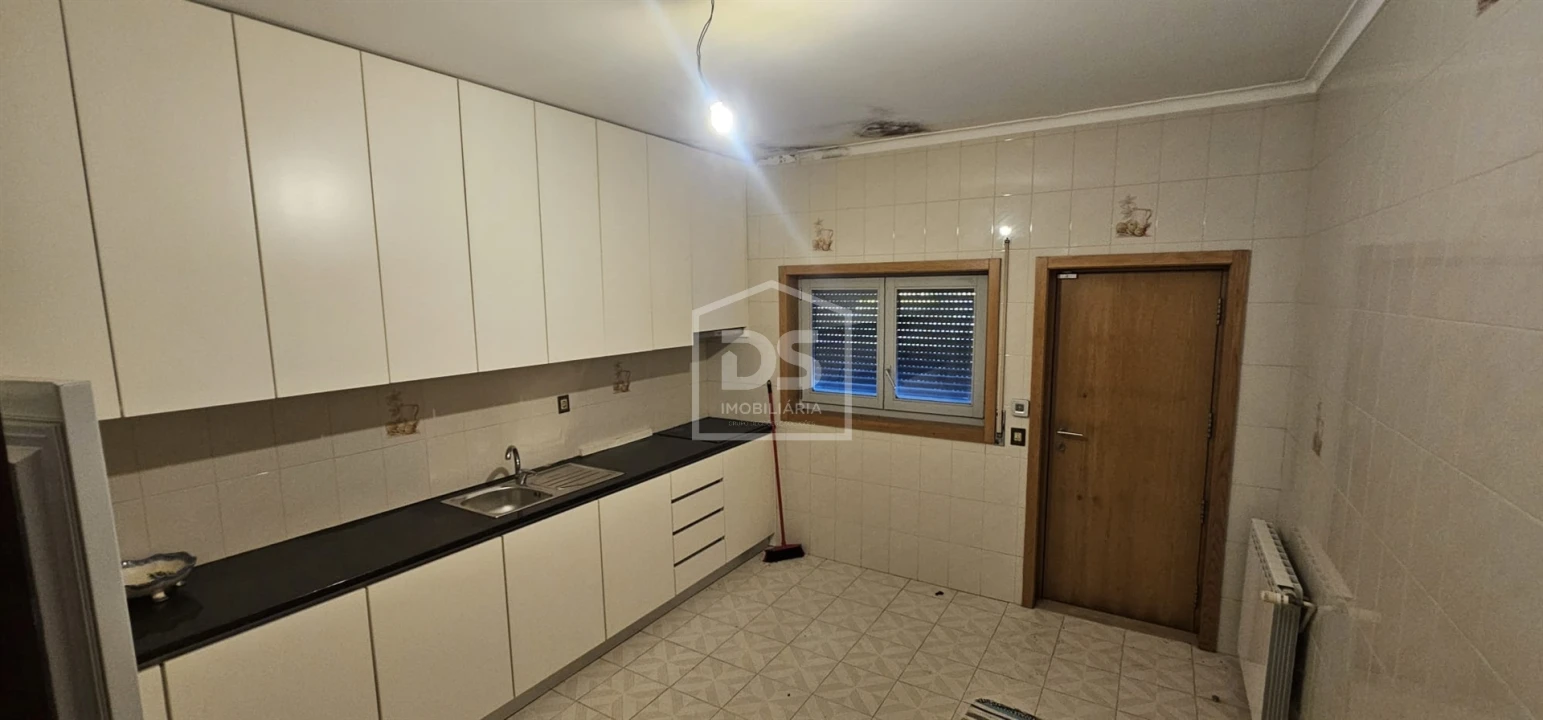 Moradia T6 para Venda em Mancelos Foto 5