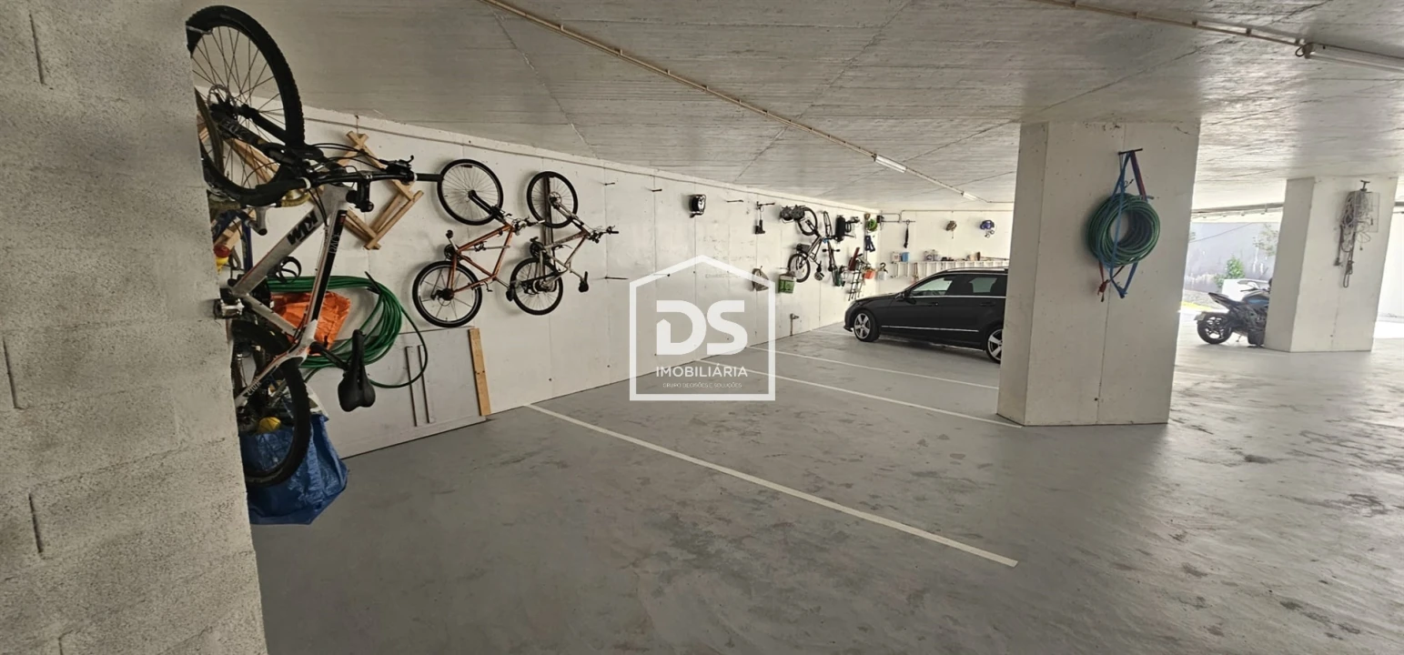 Moradia T6 para Venda em Mancelos Foto 94