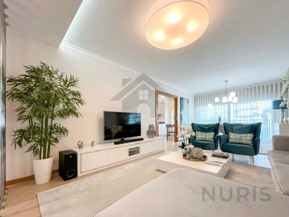 Apartamento T2 para Arrendamento em Portimão Foto 4