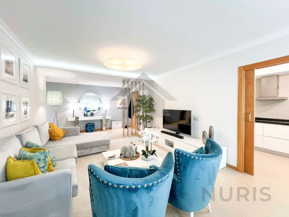 Apartamento T2 para Arrendamento em Portimão Foto 6