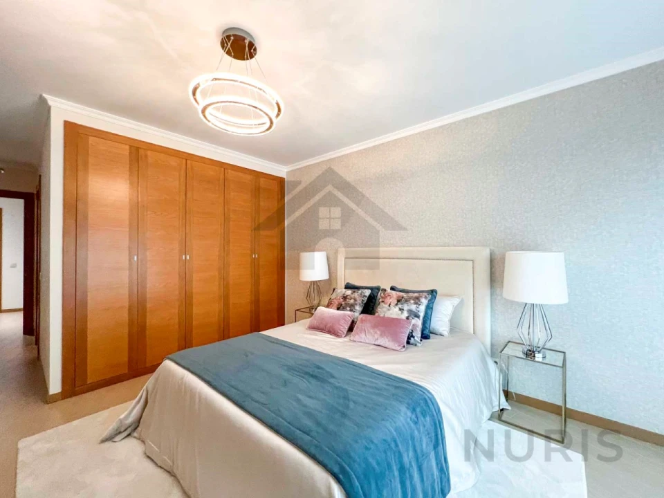 Apartamento T2 para Arrendamento em Portimão Foto 24