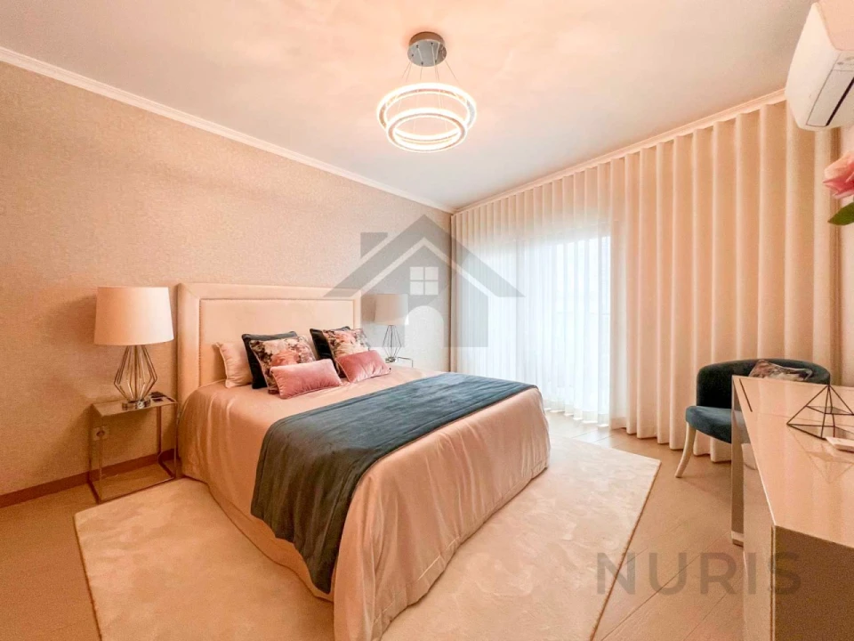 Apartamento T2 para Arrendamento em Portimão Foto 25