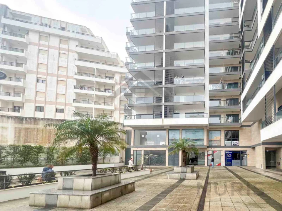 Apartamento T2 para Arrendamento em Portimão Foto 30