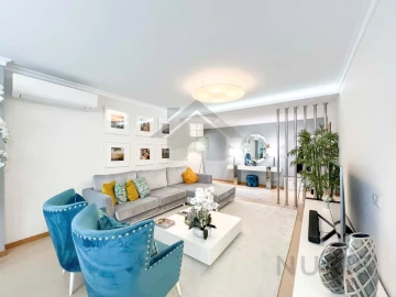 Apartamento T2 para Arrendamento em Portimão