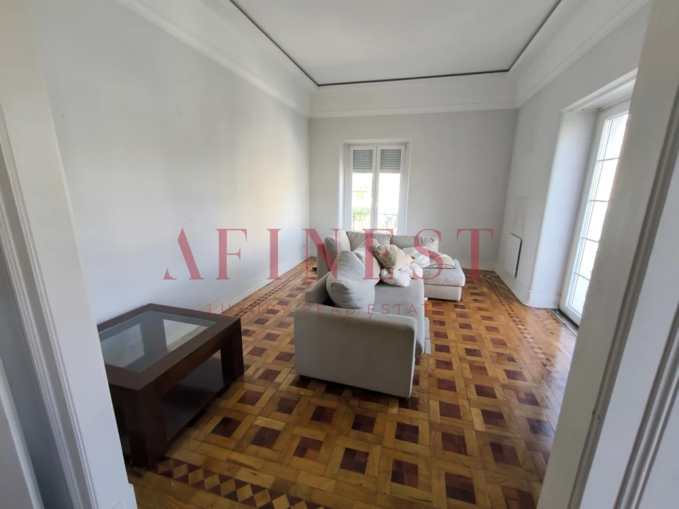 Apartamento T5 para Arrendamento em Avenidas Novas Foto 4