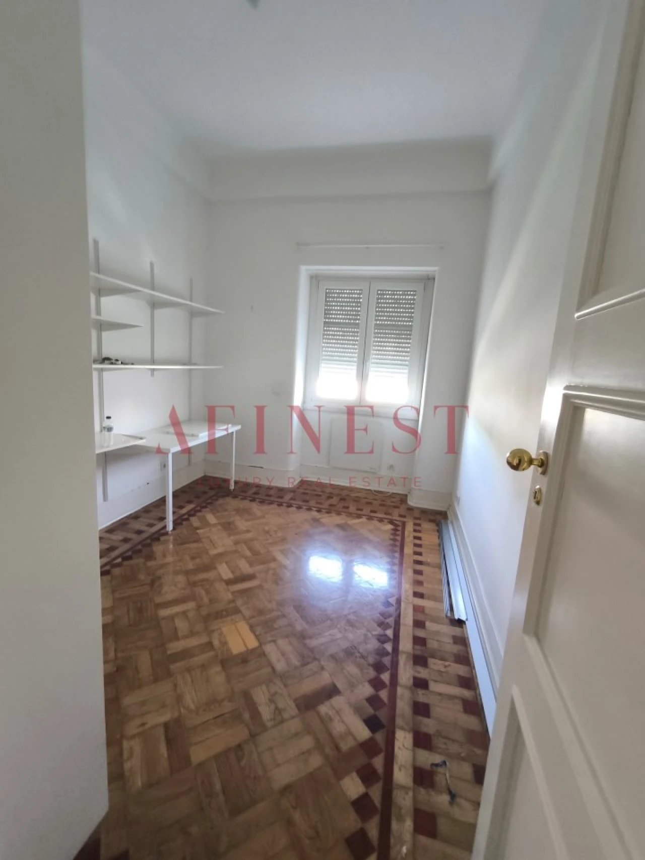 Apartamento T5 para Arrendamento em Avenidas Novas Foto 8