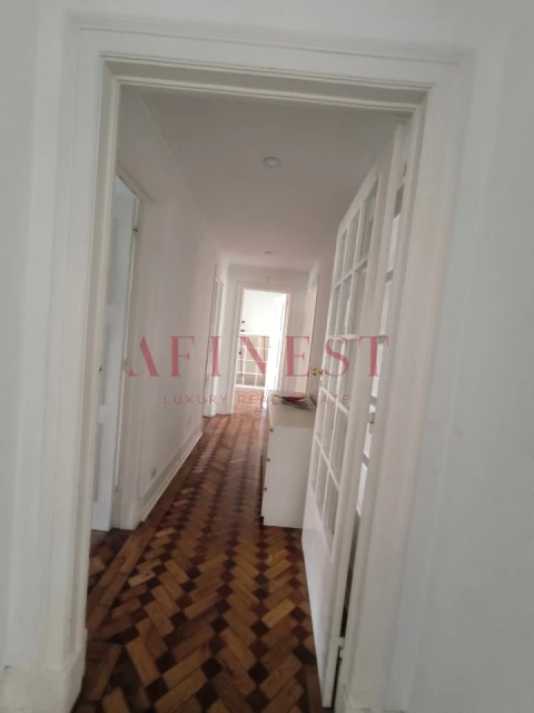 Apartamento T5 para Arrendamento em Avenidas Novas