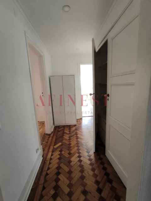 Apartamento T5 para Arrendamento em Avenidas Novas