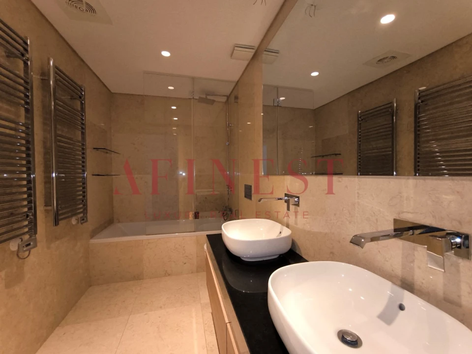 Apartamento T5 para Arrendamento em Avenidas Novas Foto 12