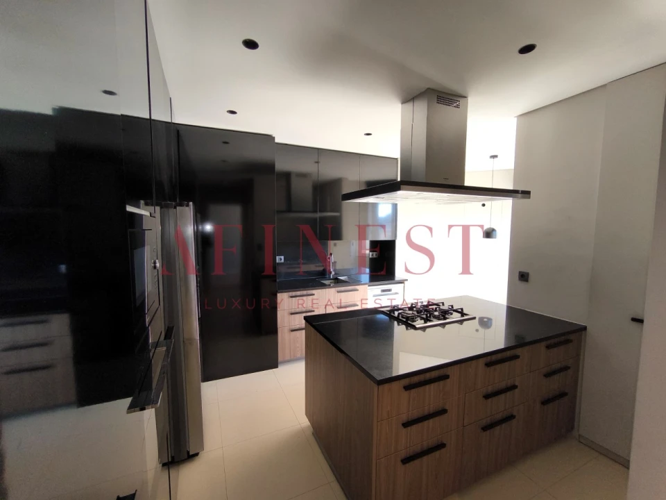 Apartamento T5 para Arrendamento em Avenidas Novas Foto 21