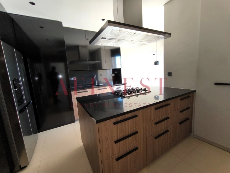 Apartamento T5 para Arrendamento em Avenidas Novas Foto 22