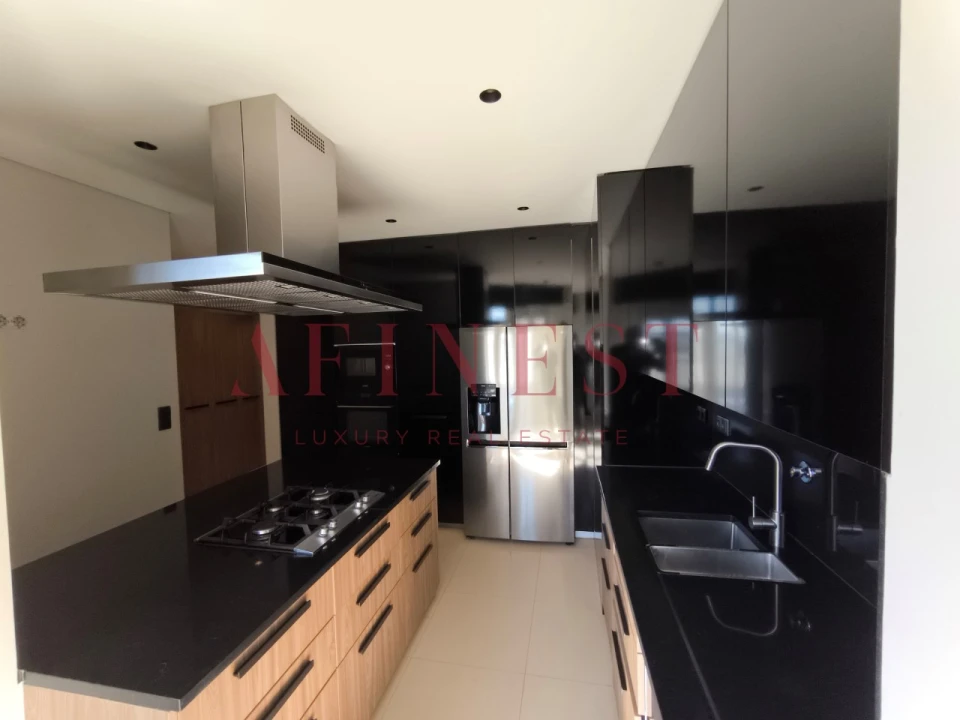 Apartamento T5 para Arrendamento em Avenidas Novas Foto 23