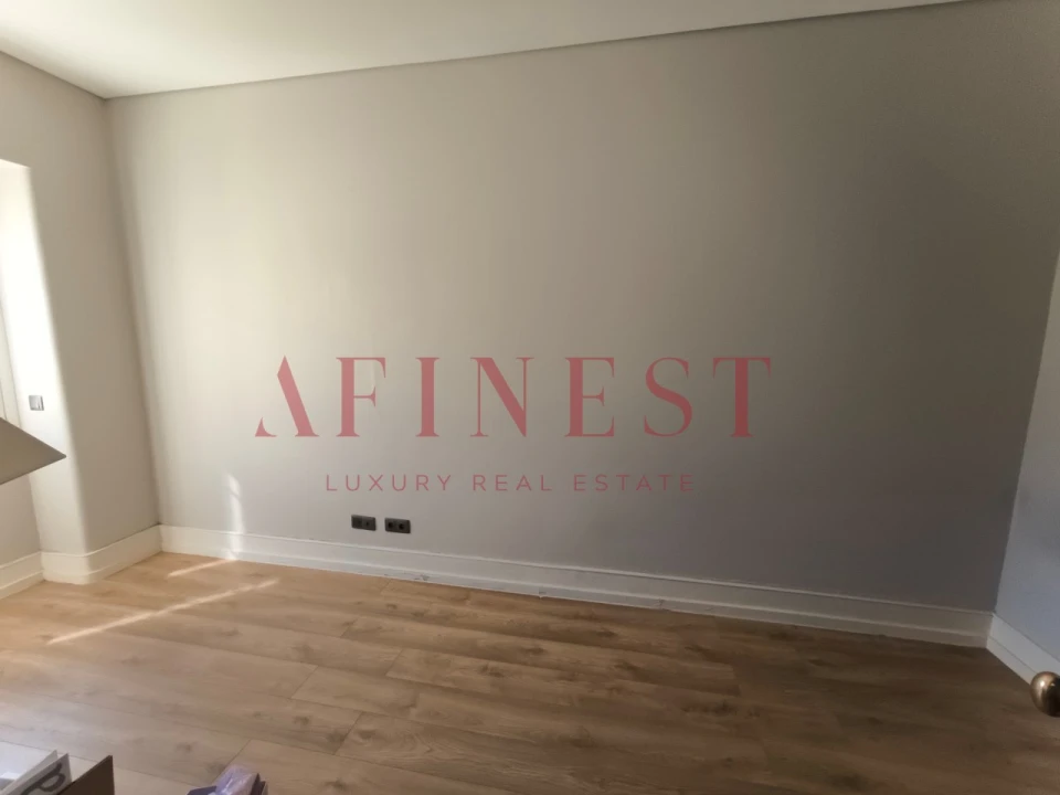 Apartamento T5 para Arrendamento em Avenidas Novas Foto 25