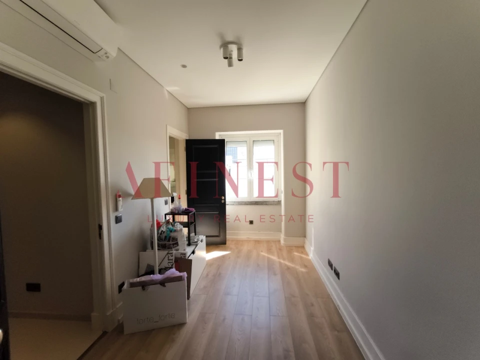 Apartamento T5 para Arrendamento em Avenidas Novas Foto 27