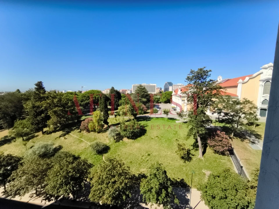 Apartamento T5 para Arrendamento em Avenidas Novas Foto 28