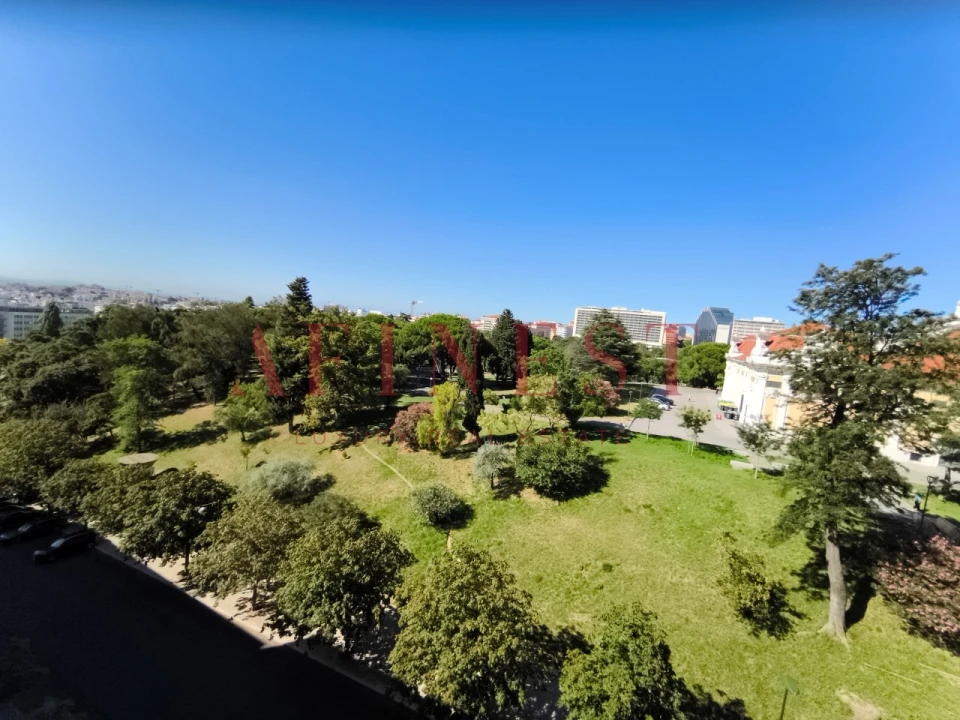 Apartamento T5 para Arrendamento em Avenidas Novas Foto 29