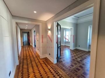 Apartamento T5 para Arrendamento em Avenidas Novas