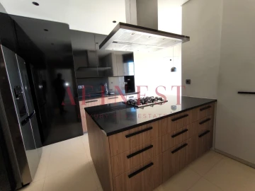 Apartamento T5 para Arrendamento em Avenidas Novas