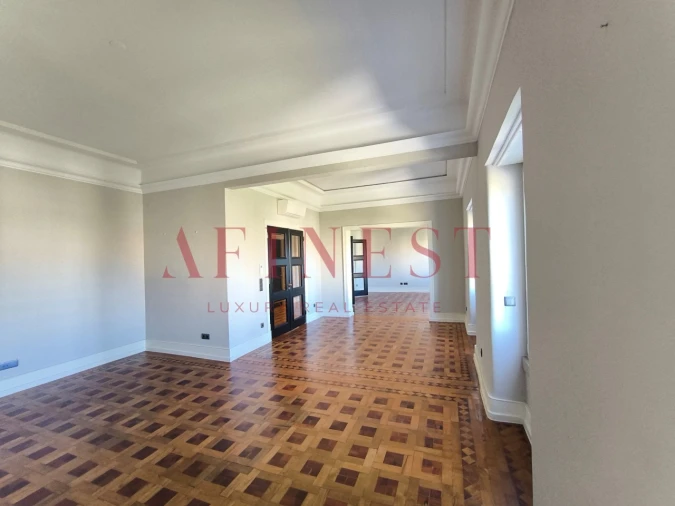 Apartamento T5 para Arrendamento em Avenidas Novas Foto 5