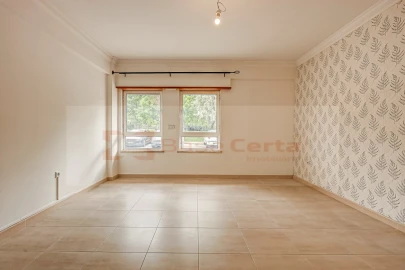 Apartamento T1 para Venda em Vialonga