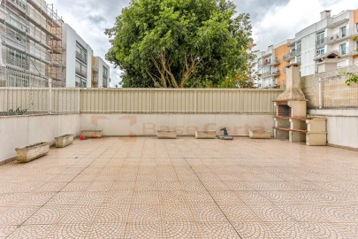 Apartamento T1 para Venda em Vialonga