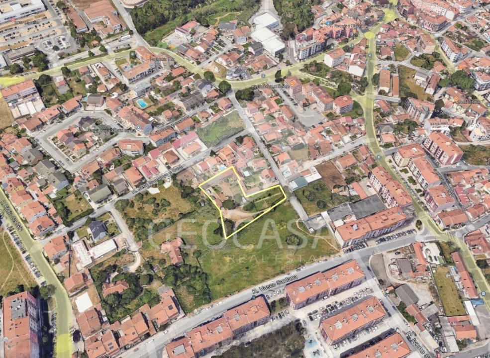 Terreno para Venda em Algueirão-Mem Martins Foto 1