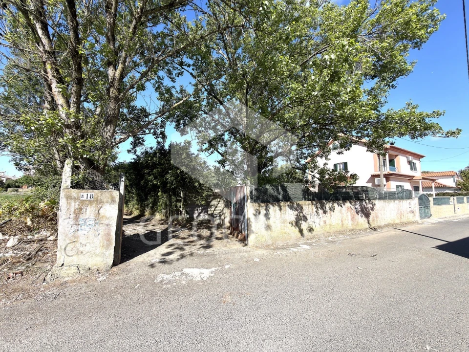 Terreno para Venda em Algueirão-Mem Martins Foto 2