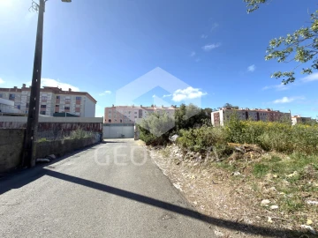 Terreno para Venda em Algueirão-Mem Martins