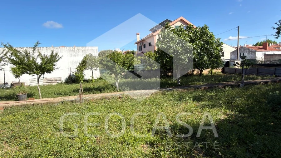 Terreno para Venda em Algueirão-Mem Martins