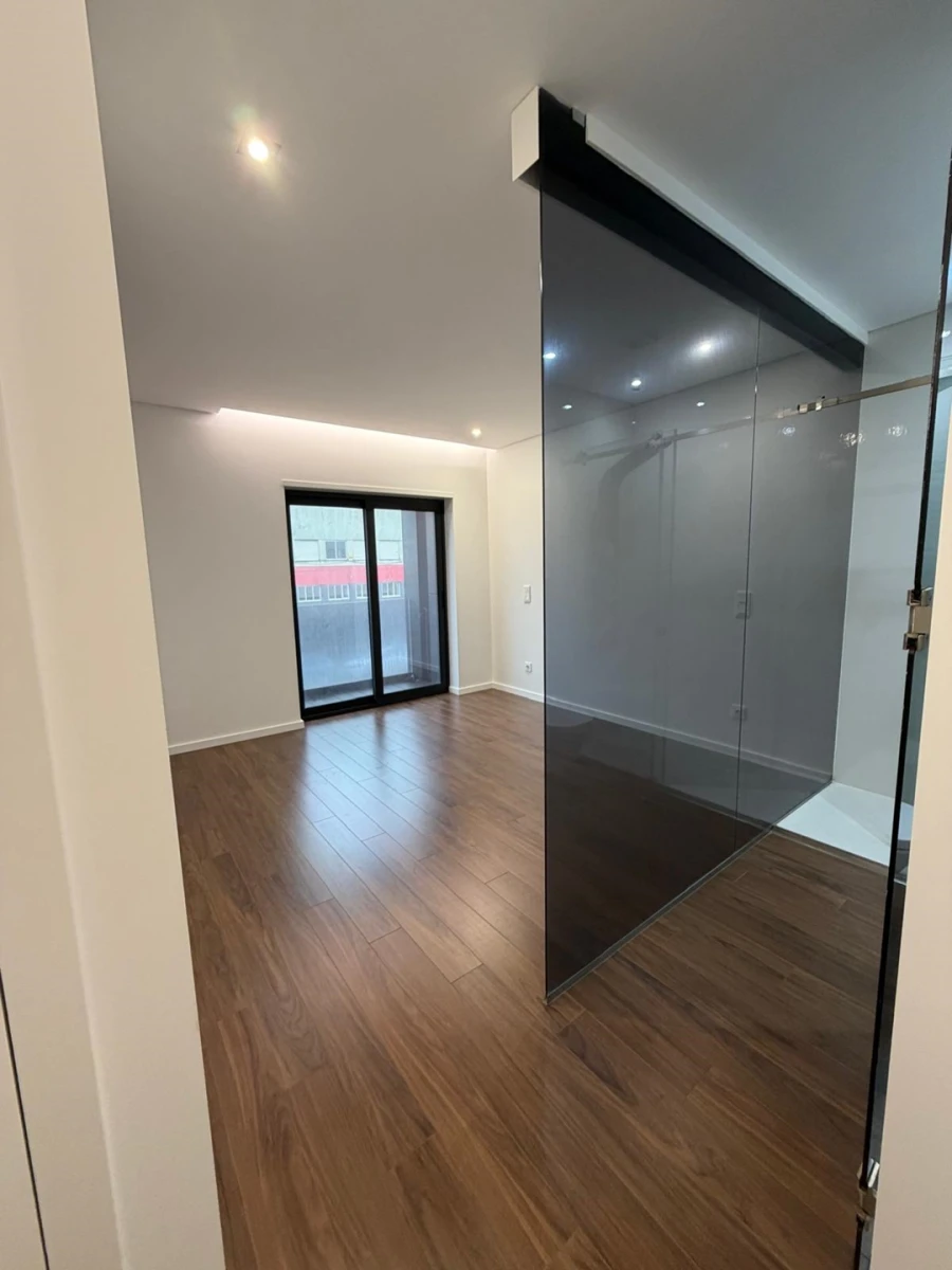 Apartamento T3 para Venda em Ramalde Foto 10