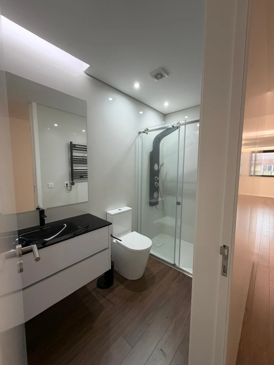 Apartamento T3 para Venda em Ramalde Foto 11