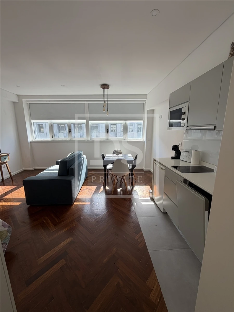 Apartamento T0 para Venda em Cedofeita, Santo Ildefonso, Sé, Miragaia, São Nicolau e Vitória Foto 3