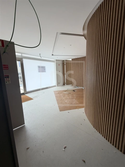 Loja para Arrendamento em Bonfim