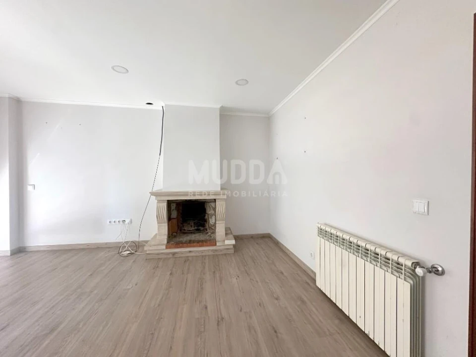Apartamento T3 para Venda em Beduído e Veiros Foto 2