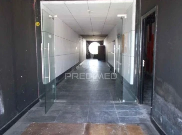 Loja para Venda em Aradas