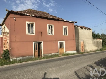 Moradia T5 para Venda em Freixianda, Ribeira do Fárrio e Formigais