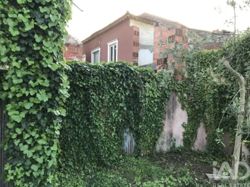 Moradia T5 para Venda em Freixianda, Ribeira do Fárrio e Formigais