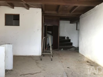 Moradia T5 para Venda em Freixianda, Ribeira do Fárrio e Formigais