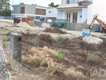 Terreno para Venda em Azeitão (São Lourenço e São Simão)
