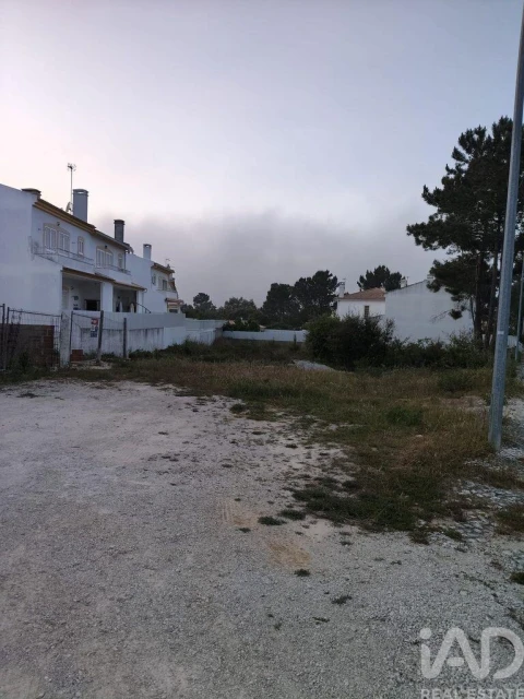 Terreno para Venda em Azeitão (São Lourenço e São Simão)