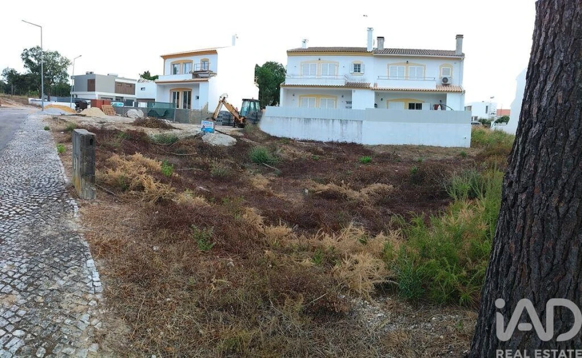 Terreno para Venda em Azeitão (São Lourenço e São Simão) Foto 1